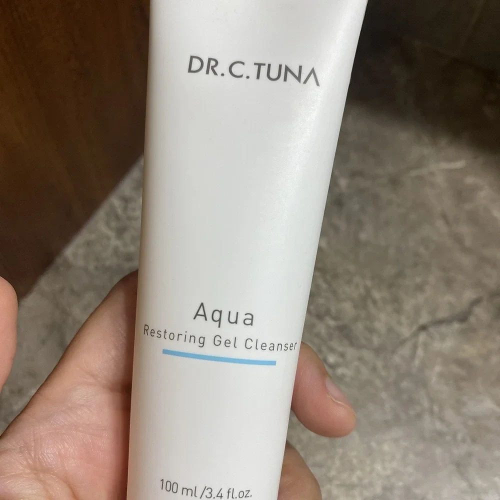Dr. C.‎ Tuna Aqua Restoring Gel Cleanser Farmasi / 3.4 FL. OZ. Sealed New